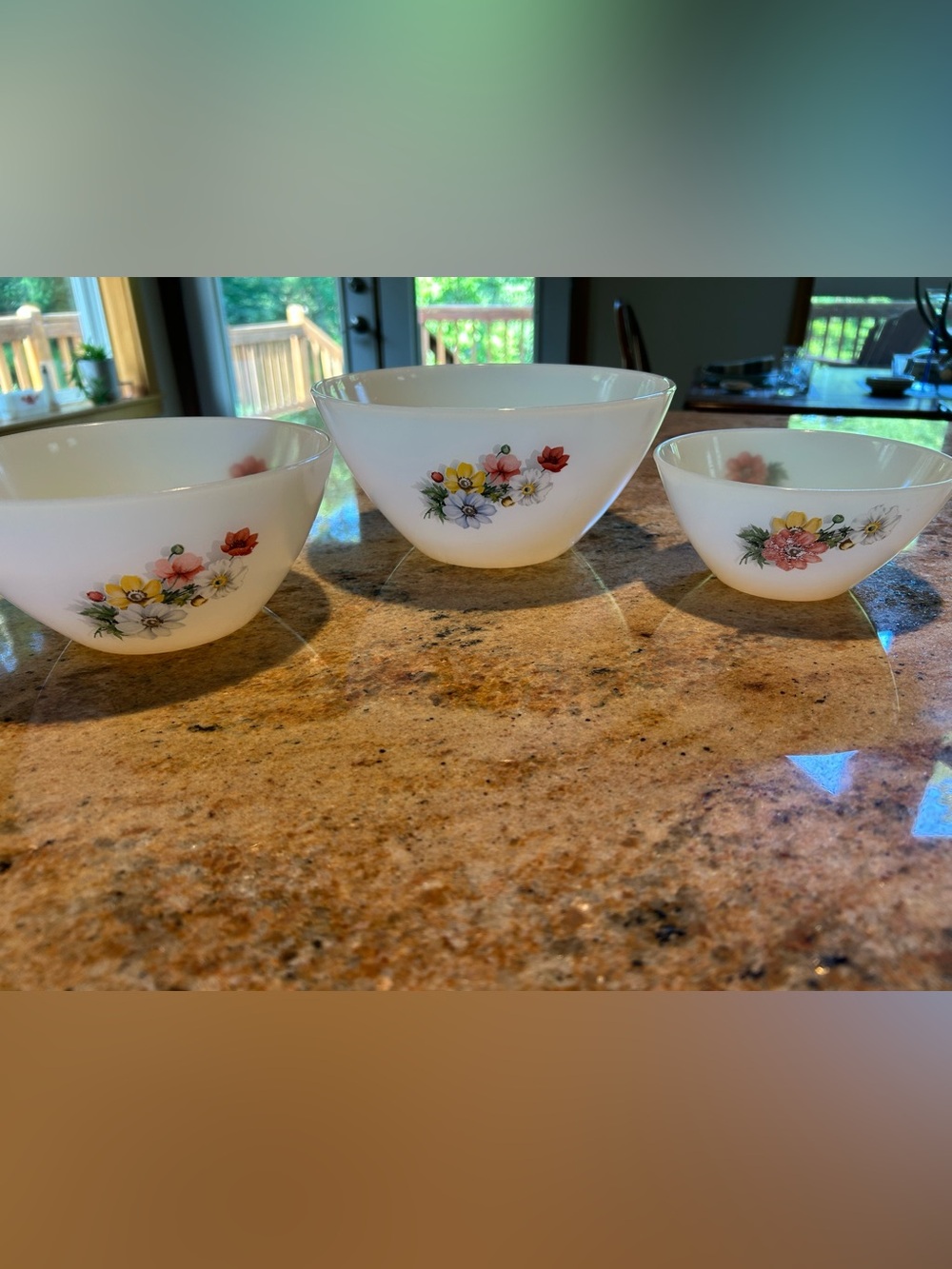 Arcopal France “Anemone”Nesting Mixing Bowls (3) Size 7.75” 6.75” 5.75” No chips
